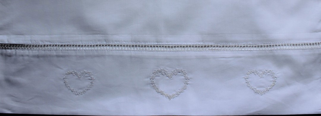 Hearts White 100% cotton pillowcase pairs. Alice & Lily brand. Code: EPC-HEA/WHI. image 0
